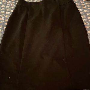 Ann Taylor Pencil Skirt. Excellent Condition. Stretch material.
